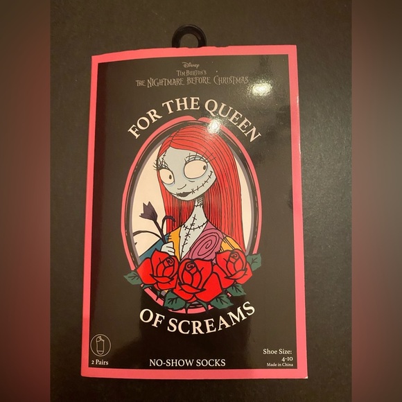 Woman's 6 Pair No Show Socks Size 4-10 Hello Kitty Winnie the Pooh Queen Screams - Picture 7 of 14